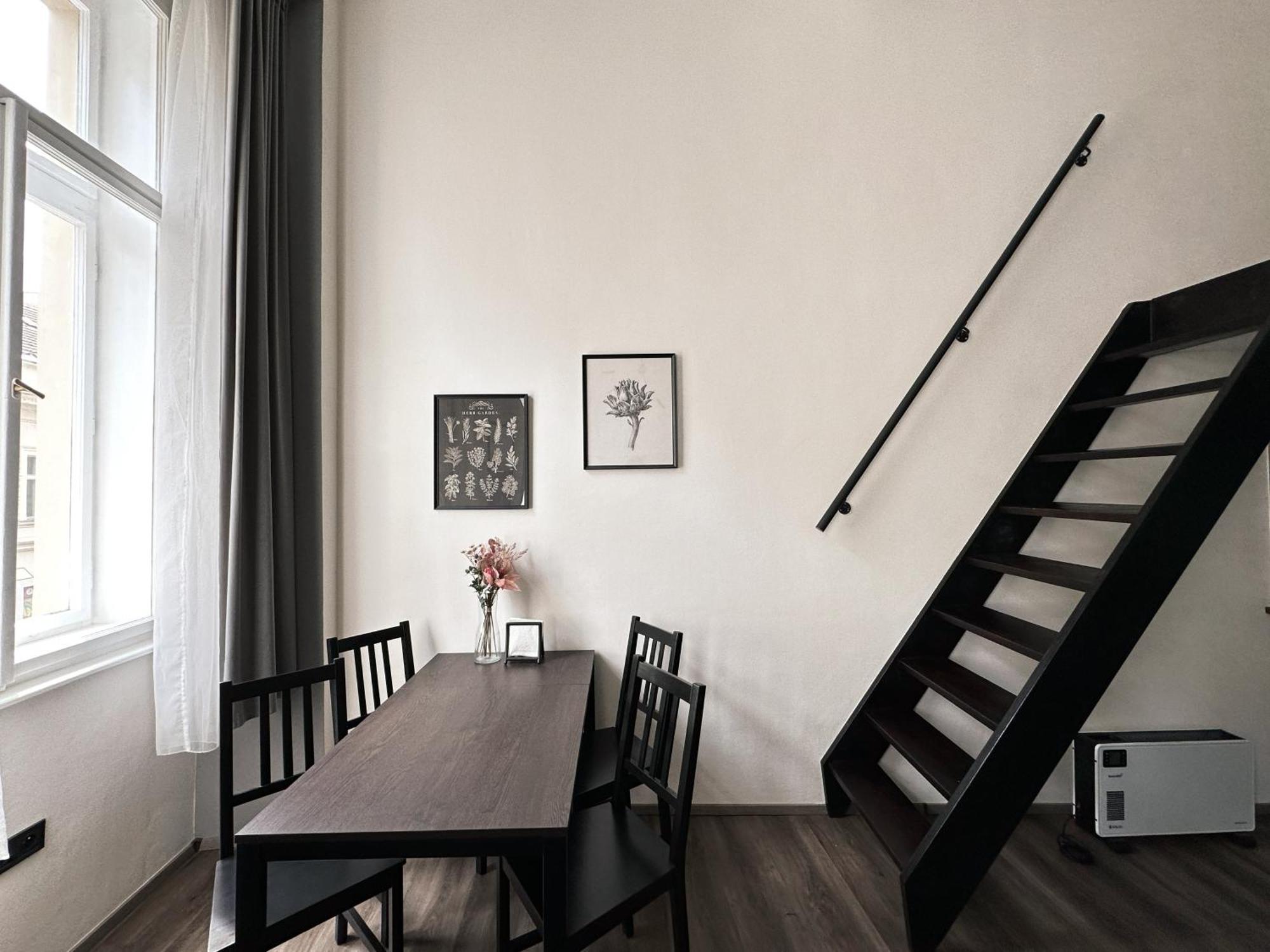 Contemporary Jindrisska Apartment Praga Esterno foto